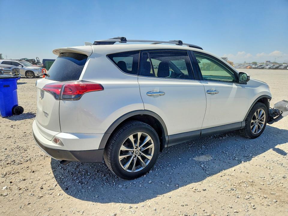 61332006 :رقم المزاد ، JTMDFREV0JJ240265 vin ، 2018 Toyota Rav4 مزاد بيع