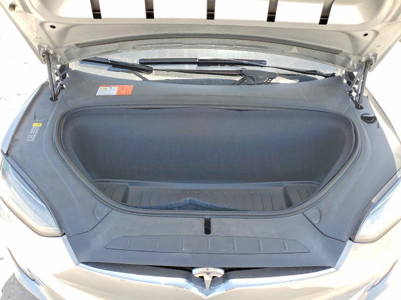 Продаж на аукціоні авто 2018 Tesla Model X, vin: 5YJXCDE21JF092083, номер лоту: 61958276