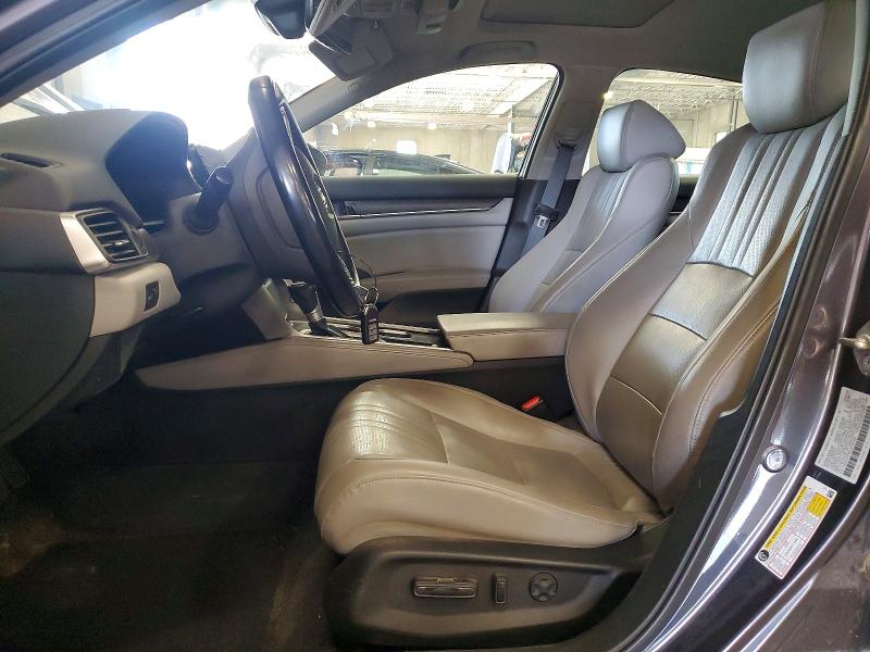 62303036 :رقم المزاد ، 1HGCV1F5XJA100160 vin ، 2018 Honda Accord مزاد بيع