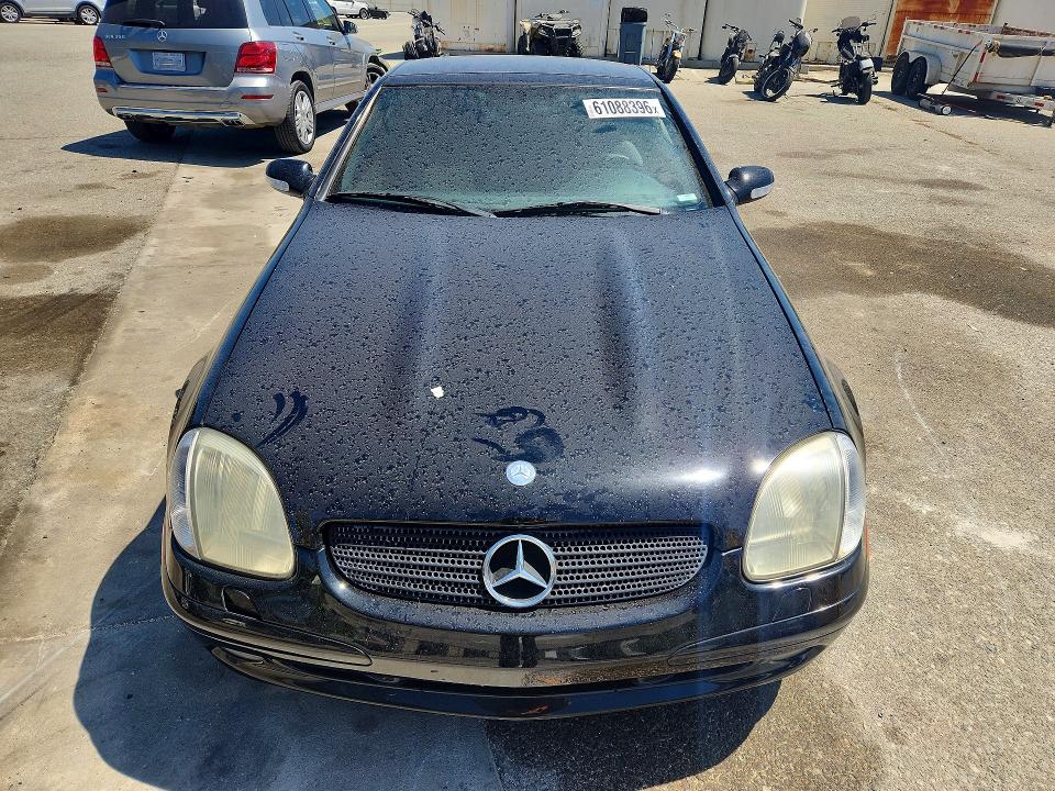 61088396 :رقم المزاد ، WDBKK65F82F268442 vin ، 2002 Mercedes-benz Slk مزاد بيع