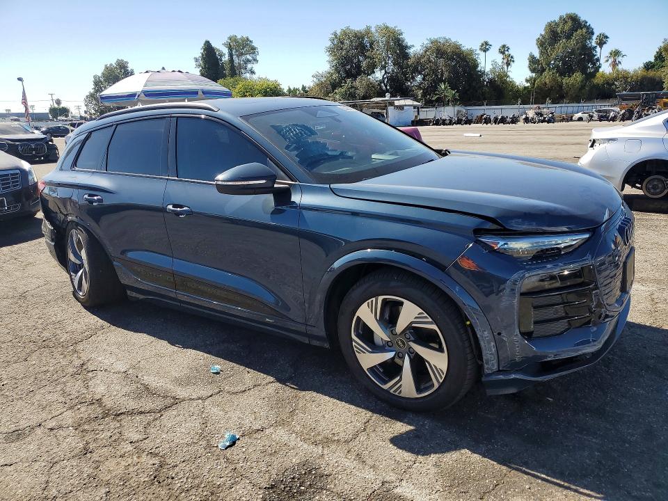 59989826 :رقم المزاد ، WA124BGF0SA077414 vin ، 2025 Audi Q6 E-tron مزاد بيع