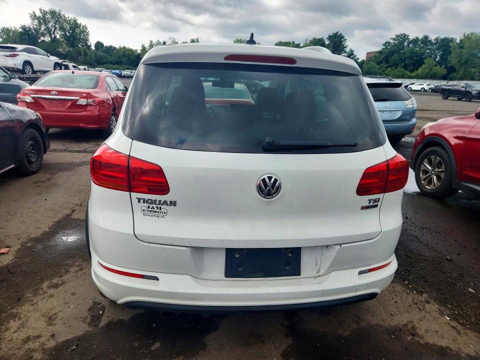 61894756 :رقم المزاد ، WVGUV7AX4HW506569 vin ، 2017 Volkswagen Tiguan مزاد بيع
