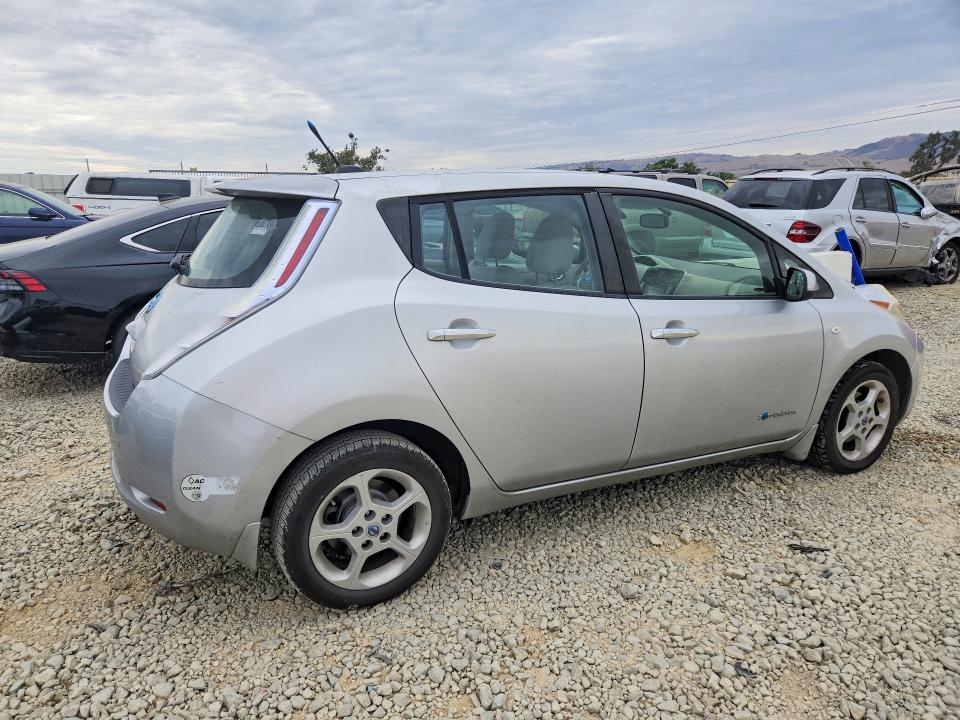 2011 Nissan Leaf მანქანა იყიდება აუქციონზე, vin: JN1AZ0CP8BT009214, აუქციონის ნომერი: 60064776