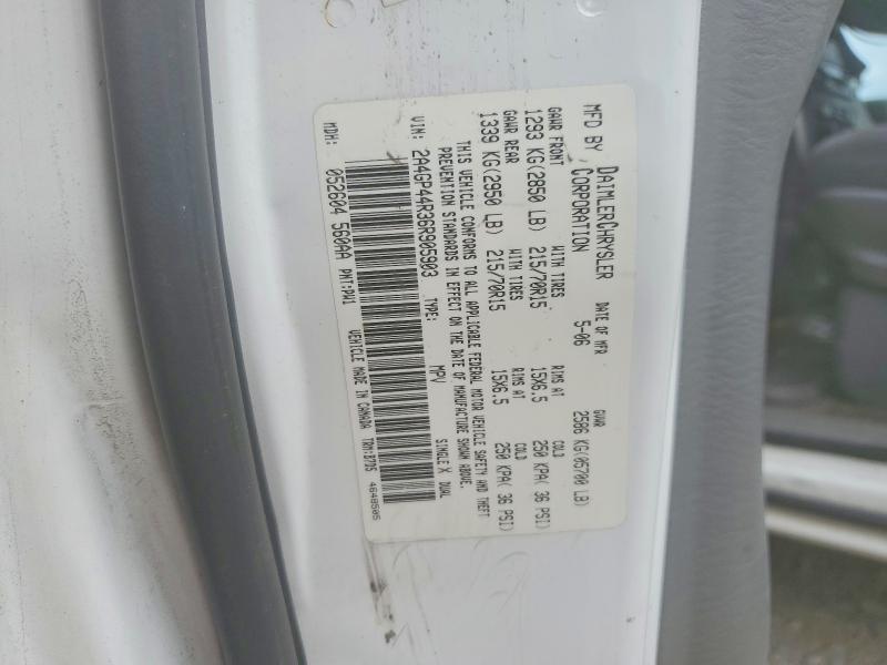 60476196 :رقم المزاد ، 2A4GP44R36R905903 vin ، 2006 Chrysler Town & Country مزاد بيع
