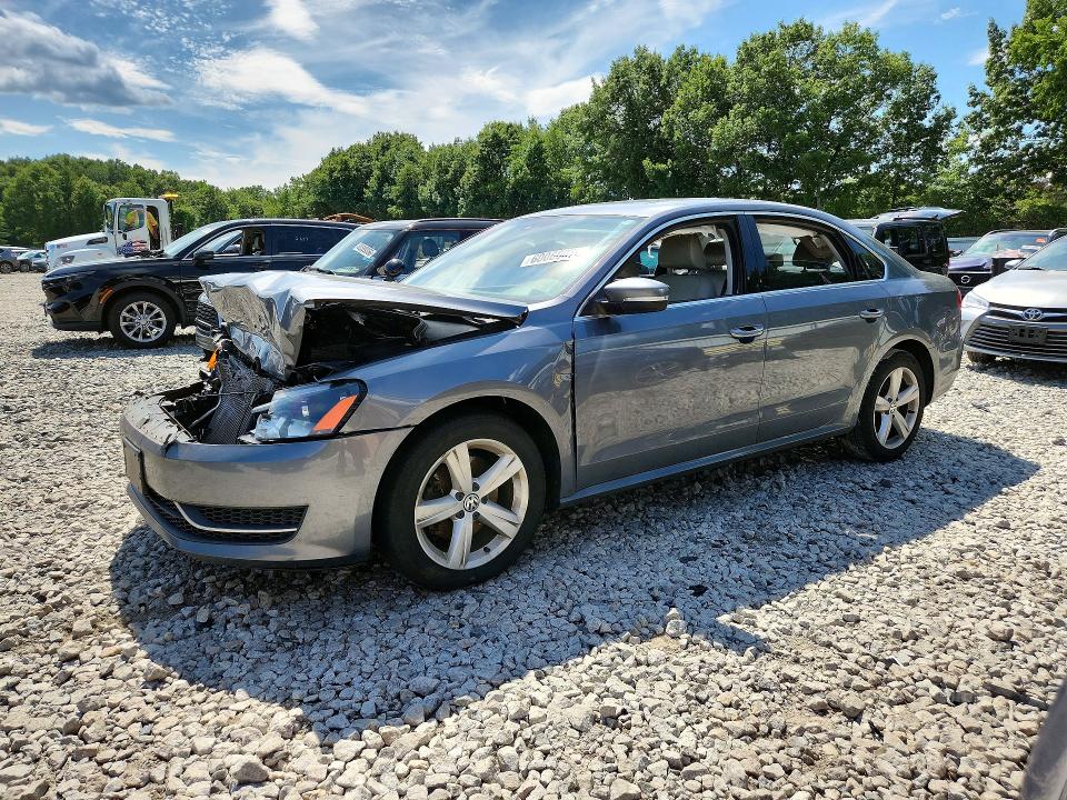 60066076 :رقم المزاد ، 1VWBN7A33DC135809 vin ، 2013 Volkswagen Passat مزاد بيع