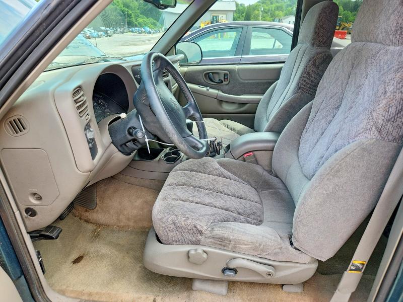 60381936 :رقم المزاد ، 1GKDT13W5W2526558 vin ، 1998 Gmc Jimmy مزاد بيع
