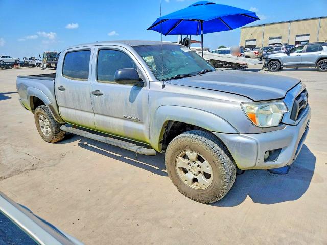 Продажа на аукционе авто 2015 Toyota Tacoma, vin: 5TFJU4GN5FX065444, номер лота: 61898856