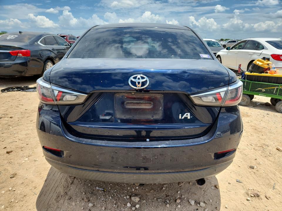 60417306 :رقم المزاد ، 3MYDLBYV4JY315994 vin ، 2018 Toyota Yaris Ia مزاد بيع