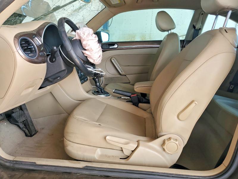 61810636 :رقم المزاد ، 3VWJ07AT1EM662290 vin ، 2014 Volkswagen Beetle مزاد بيع