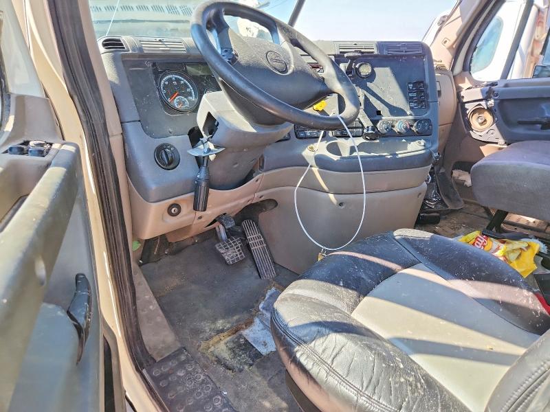 60500306 :رقم المزاد ، 3AKJGEDR7JSJV9374 vin ، 2018 Freightliner Cascadia 125 مزاد بيع