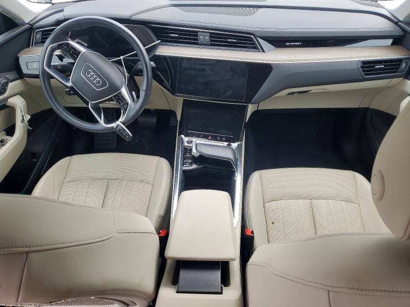 61044886 :رقم المزاد ، WA15AAGE1RB006041 vin ، 2024 Audi Q8 E-tron مزاد بيع