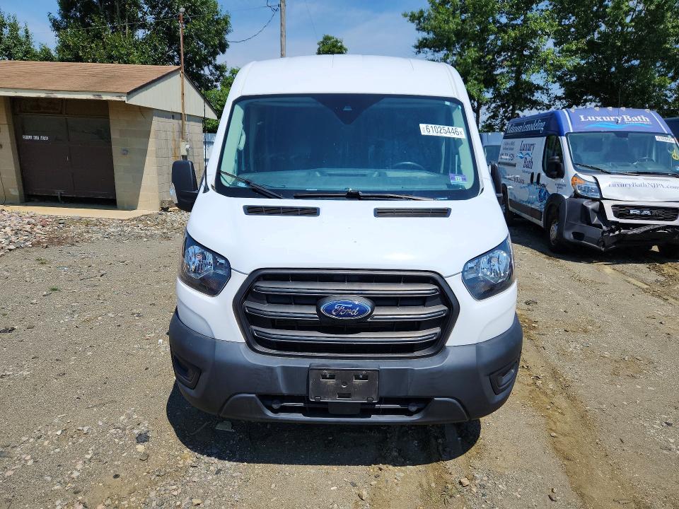 61025446 :رقم المزاد ، 1FTBR1C82LKB44969 vin ، 2020 Ford Transit مزاد بيع