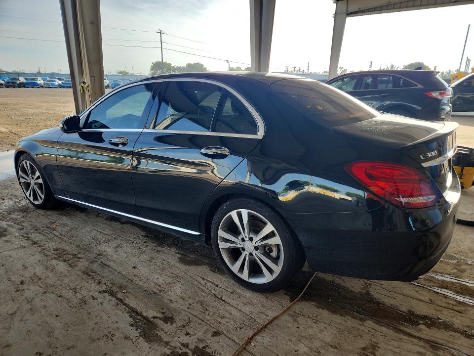 2015 Mercedes-benz C მანქანა იყიდება აუქციონზე, vin: 55SWF4JB4FU069413, აუქციონის ნომერი: 62617346