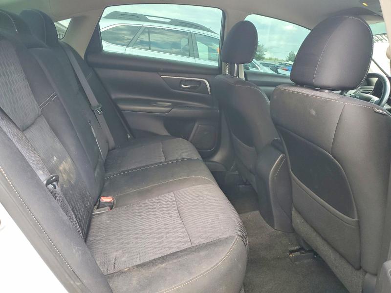 Продаж на аукціоні авто 2018 Nissan Altima, vin: 1N4AL3AP3JC124780, номер лоту: 61131446
