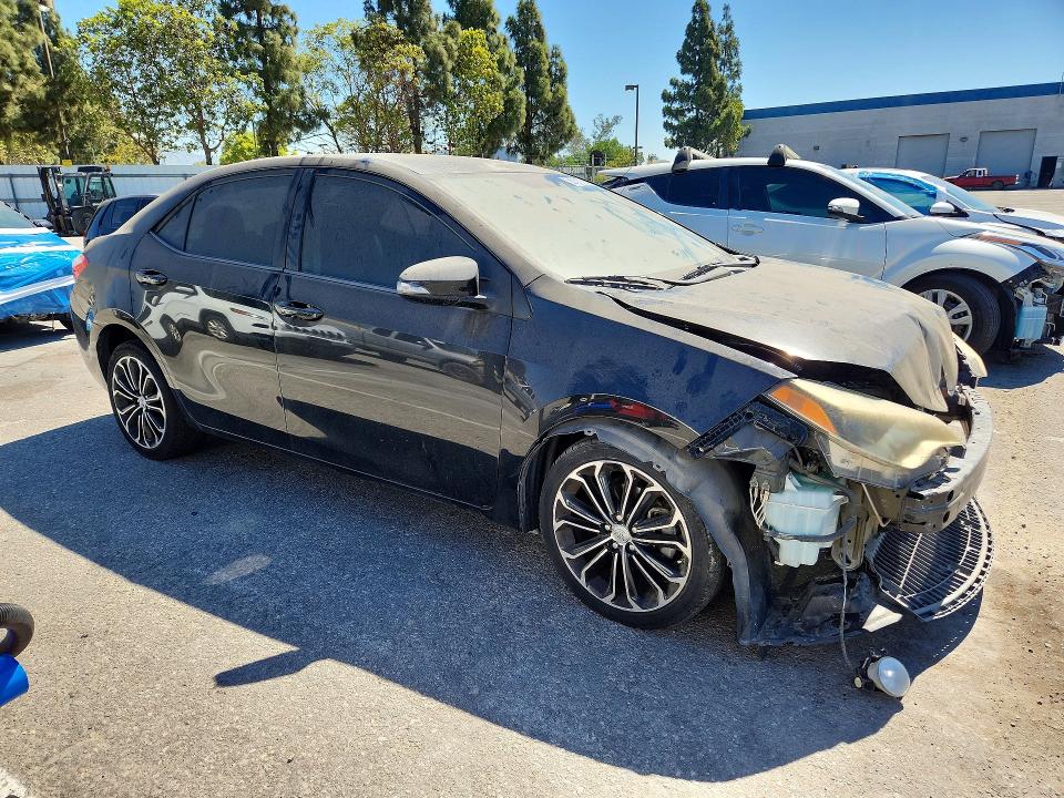 58767176 :رقم المزاد ، 5YFBURHE8FP308033 vin ، 2015 Toyota Corolla مزاد بيع