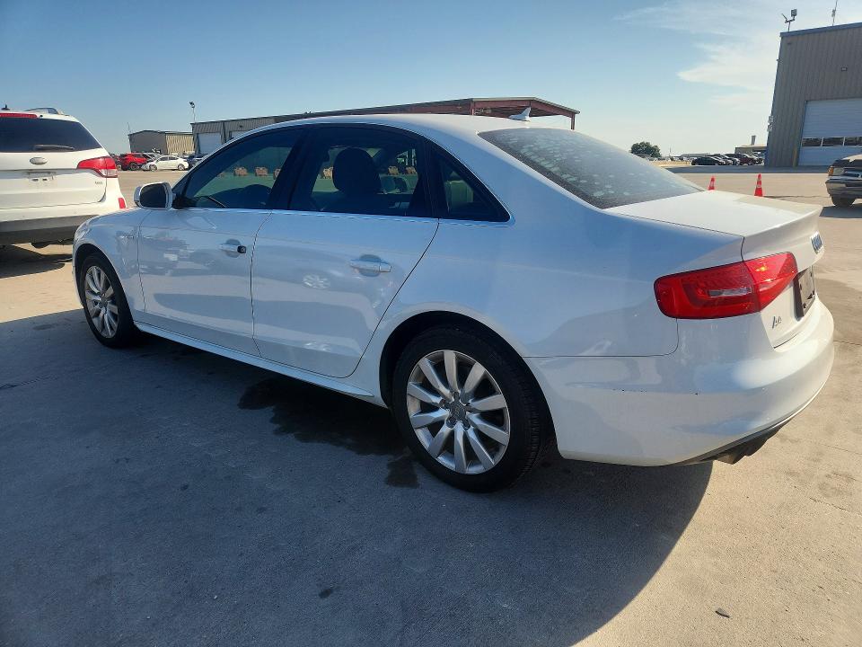 60127706 :رقم المزاد ، WAUAFAFL0FN007761 vin ، 2015 Audi A4 مزاد بيع