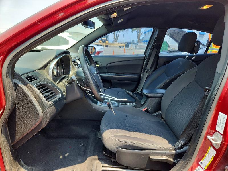 59390276 :رقم المزاد ، 1C3CCBAB8DN589831 vin ، 2013 Chrysler 200 مزاد بيع