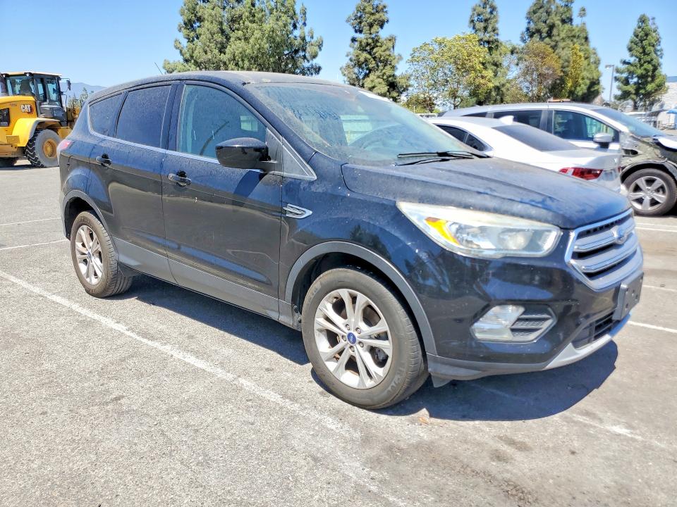 Продаж на аукціоні авто 2017 Ford Escape, vin: 1FMCU0GD4HUB09006, номер лоту: 62294186