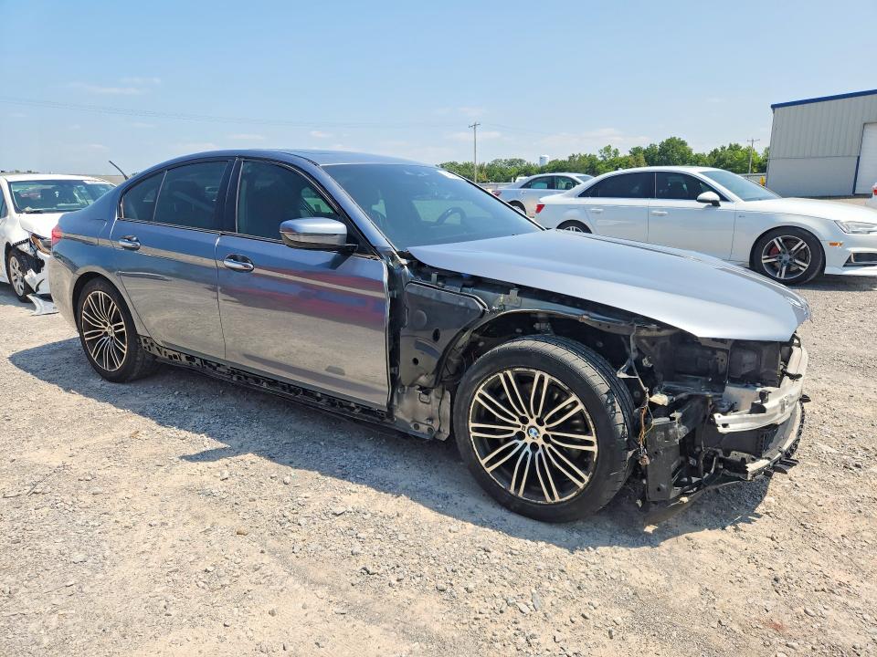61568396 :رقم المزاد ، WBAJA7C5XJWA74543 vin ، 2018 Bmw 530 مزاد بيع