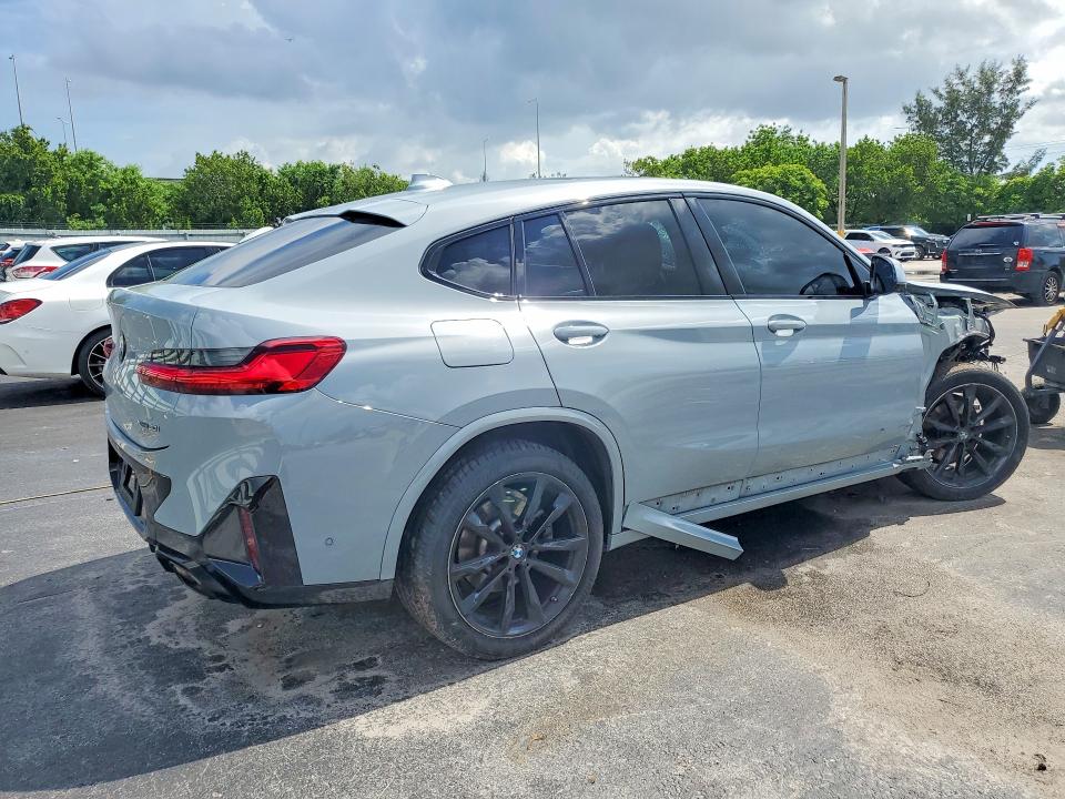 59880896 :رقم المزاد ، 5UX33DT08S9Y15390 vin ، 2025 Bmw X4 مزاد بيع