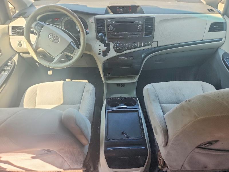 61435046 :رقم المزاد ، 5TDXK3DC9BS127036 vin ، 2011 Toyota Sienna مزاد بيع