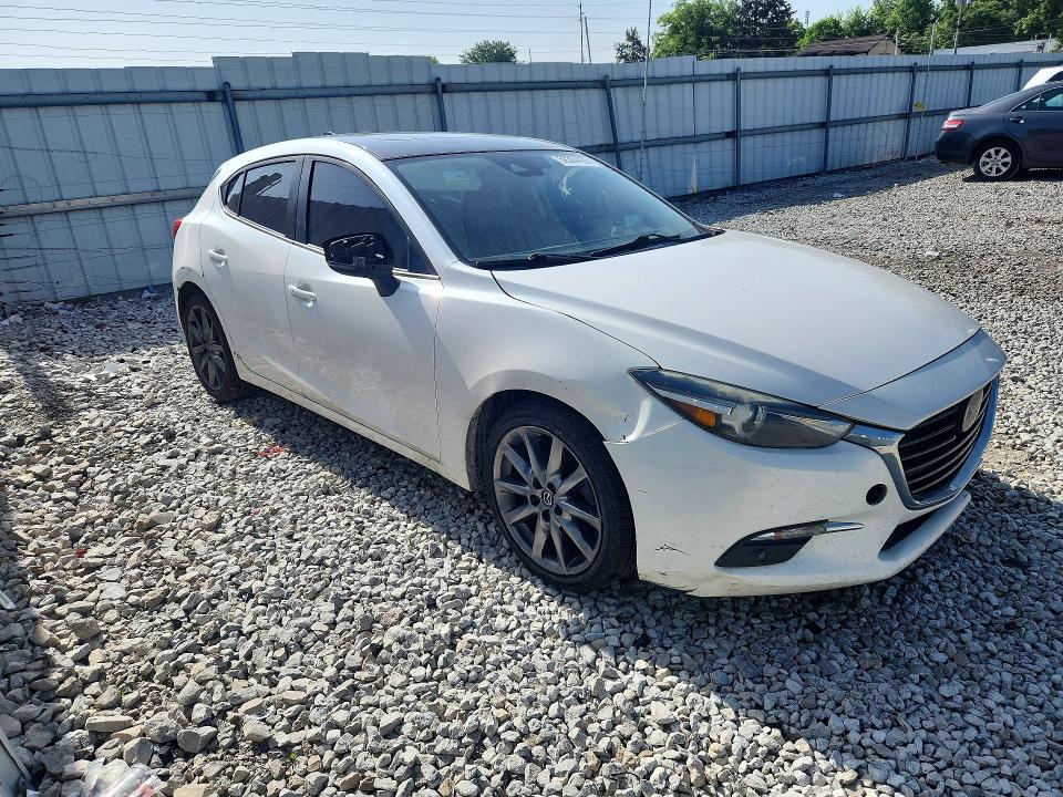 Продаж на аукціоні авто 2018 Mazda 3, vin: 3MZBN1M39JM175962, номер лоту: 59364436