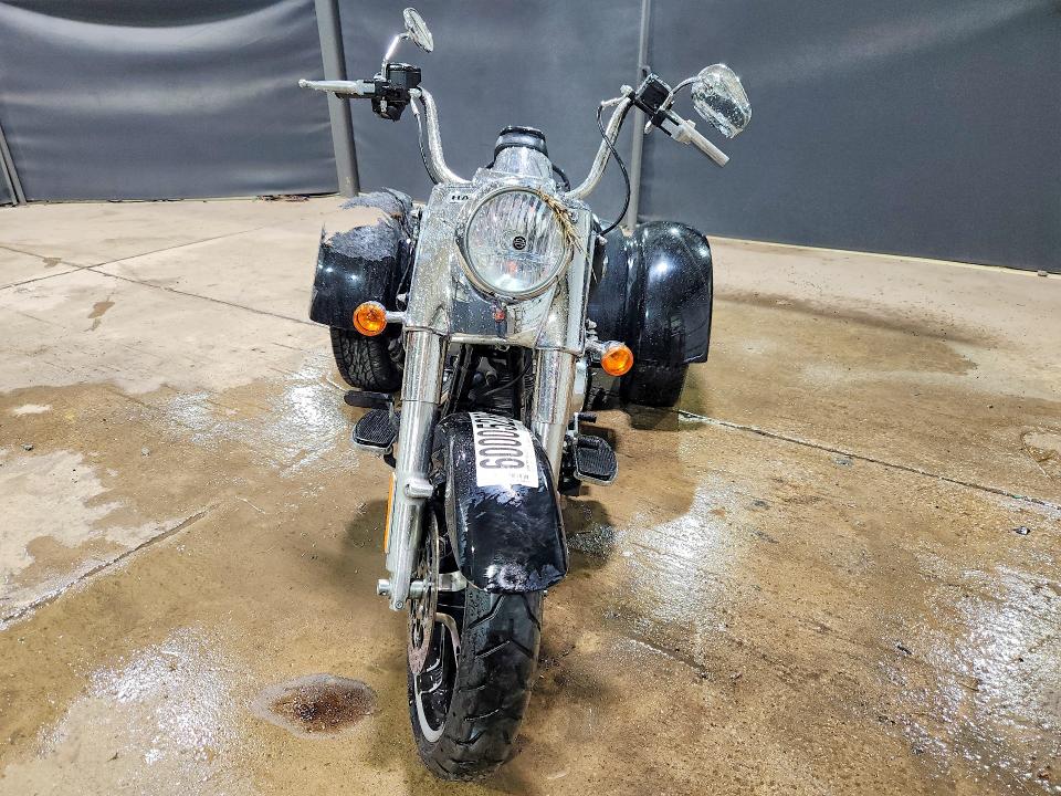 2015 Harley-davidson Flrt მანქანა იყიდება აუქციონზე, vin: 1HD1MCM10FB858674, აუქციონის ნომერი: 60005286