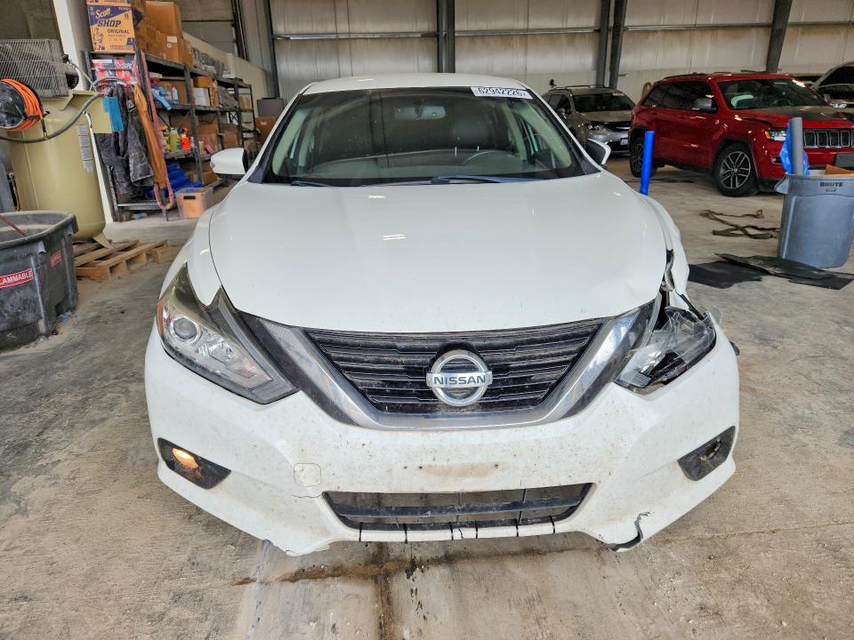 Продаж на аукціоні авто 2018 Nissan Altima, vin: 1N4AL3AP9JC188788, номер лоту: 62942226