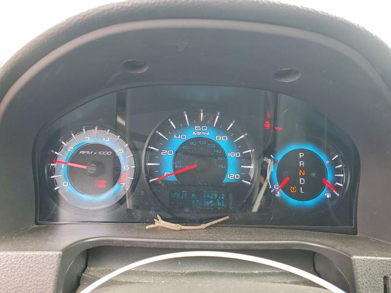 60461546 :رقم المزاد ، 3FAHP0JA3BR334117 vin ، 2011 Ford Fusion مزاد بيع