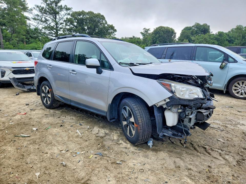 59906976 :رقم المزاد ، JF2SJAGC2HH454549 vin ، 2017 Subaru Forester مزاد بيع