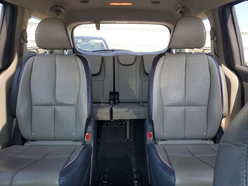 61368906 :رقم المزاد ، KNDMC5C17J6365218 vin ، 2018 Kia Sedona مزاد بيع