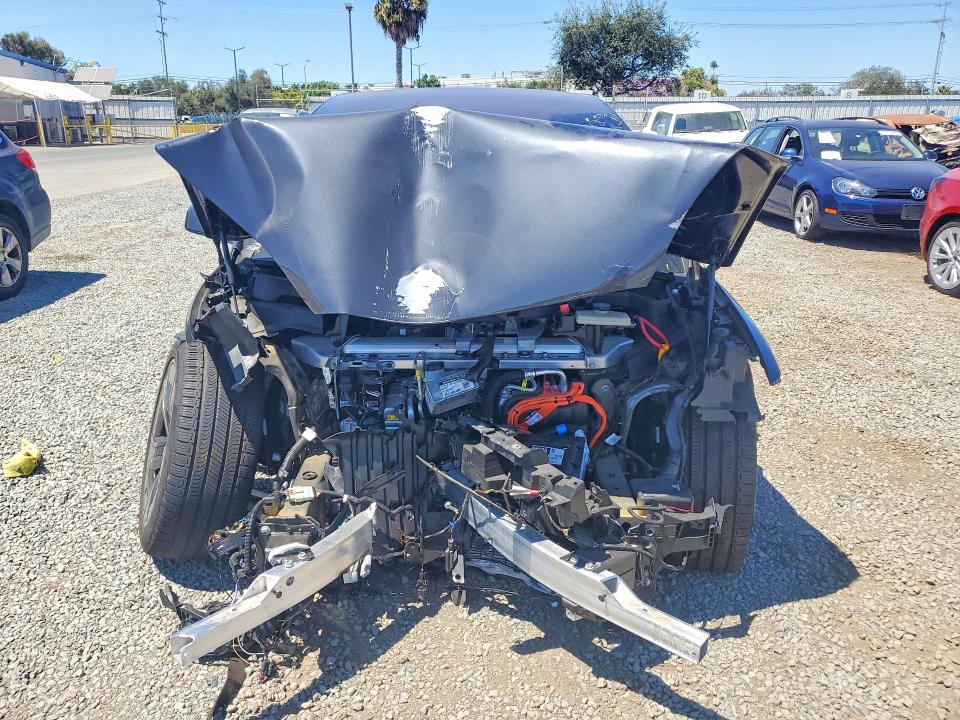 61785646 :رقم المزاد ، 7SAXCBE53TF475818 vin ، 2026 Tesla Model X مزاد بيع