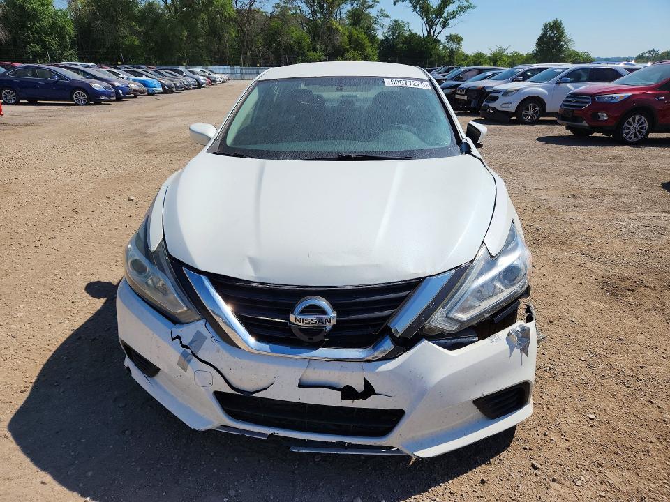 Продаж на аукціоні авто 2017 Nissan Altima, vin: 1N4AL3AP3HN328767, номер лоту: 60677226
