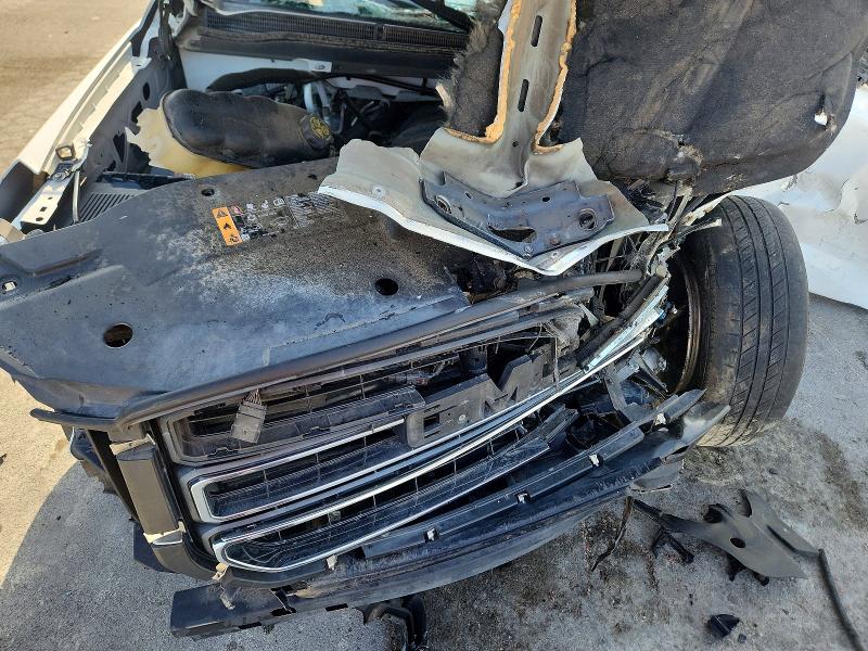 Продажа на аукционе авто 2017 Gmc Yukon Xl, vin: 1GKS2GKC9HR192047, номер лота: 61921376