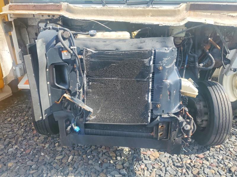62799606 :رقم المزاد ، 4UZAAPFD8LCLX1846 vin ، 2020 Frht - Freightliner Chassis مزاد بيع