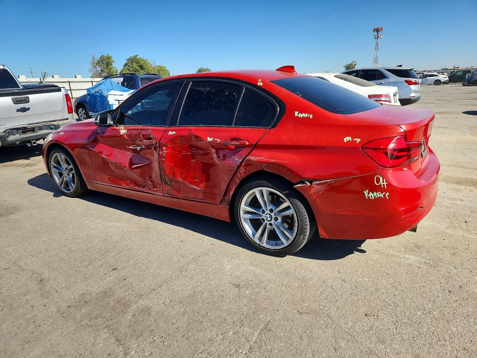 62139396 :رقم المزاد ، WBA8E1G51GNT99264 vin ، 2016 Bmw 320 مزاد بيع