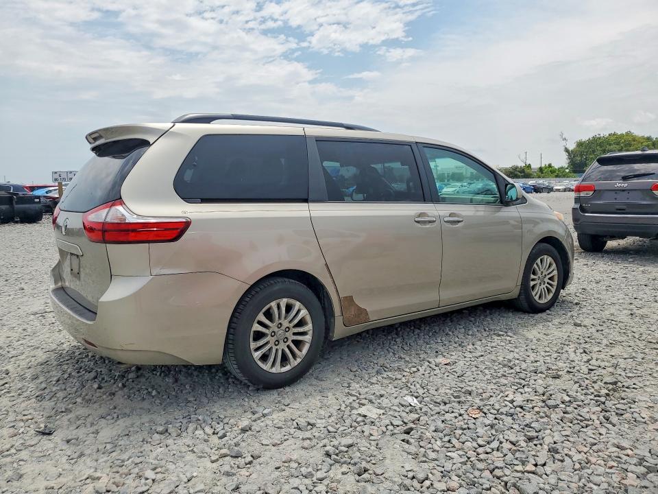 2017 Toyota Sienna მანქანა იყიდება აუქციონზე, vin: 5TDYZ3DC0HS777477, აუქციონის ნომერი: 62480616