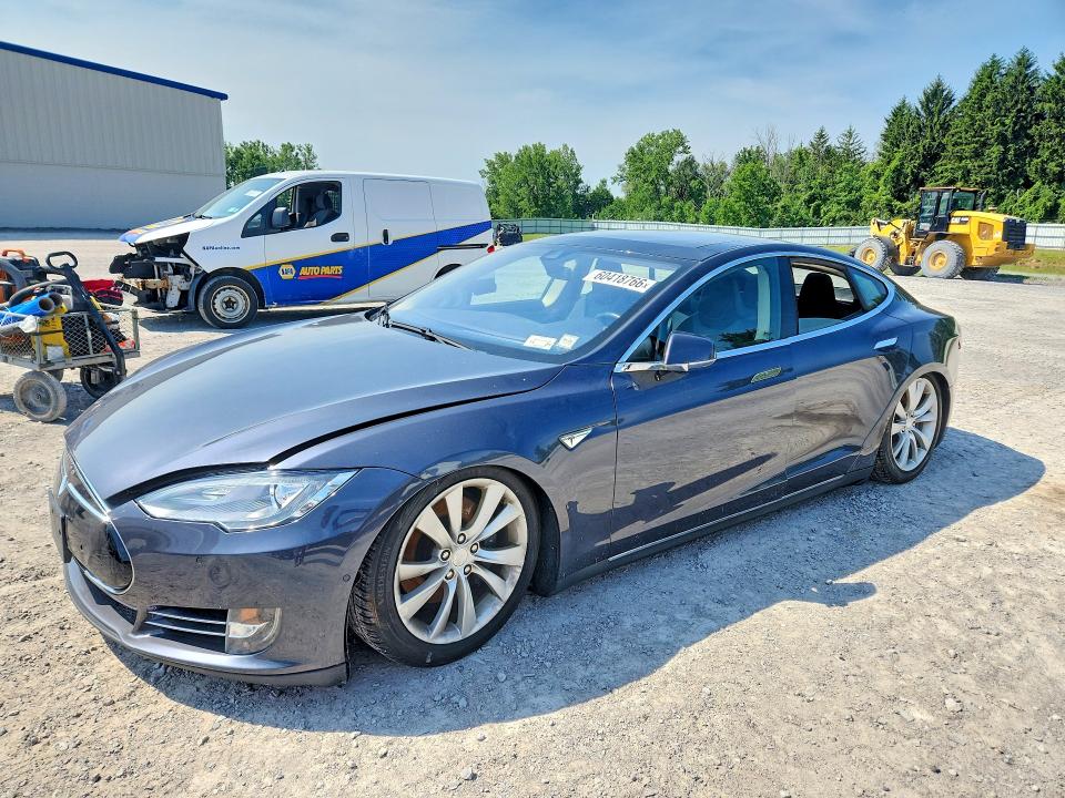 Продаж на аукціоні авто 2015 Tesla Model S, vin: 5YJSA1H24FFP70679, номер лоту: 60418766