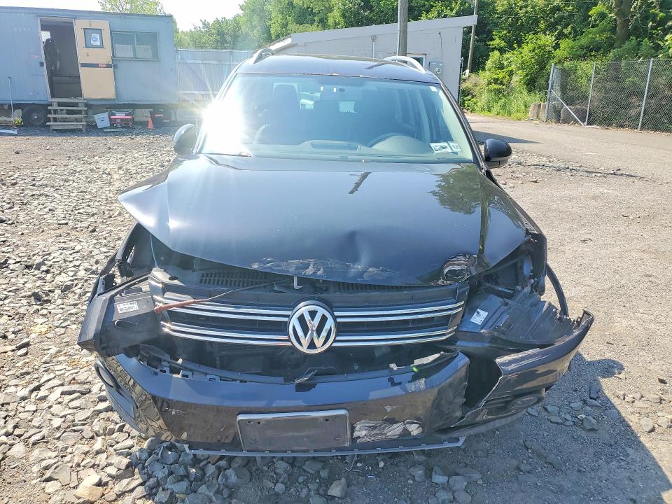 2013 Volkswagen Tiguan მანქანა იყიდება აუქციონზე, vin: WVGBV7AX8DW510173, აუქციონის ნომერი: 85456135
