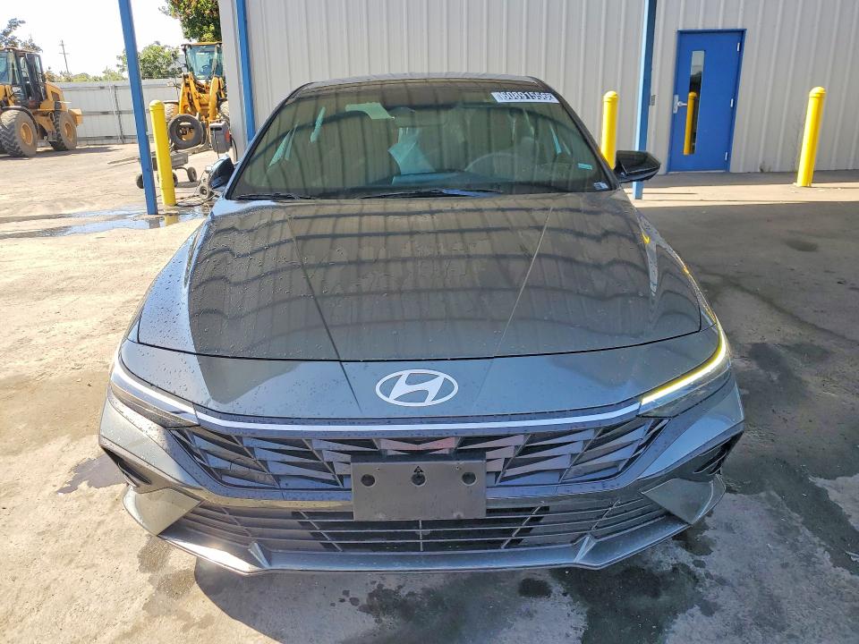 60891556 :رقم المزاد ، KMHLM4DG1TU170621 vin ، 2026 Hyundai Elantra مزاد بيع