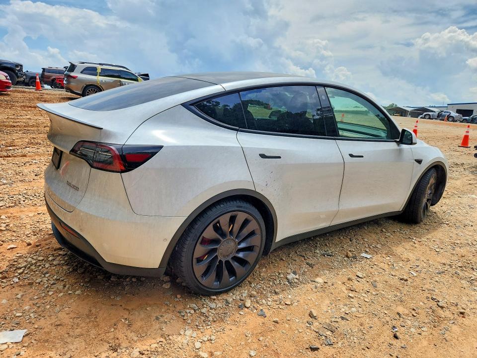60568996 :رقم المزاد ، 5YJYGDEFXMF189444 vin ، 2021 Tesla Model Y مزاد بيع
