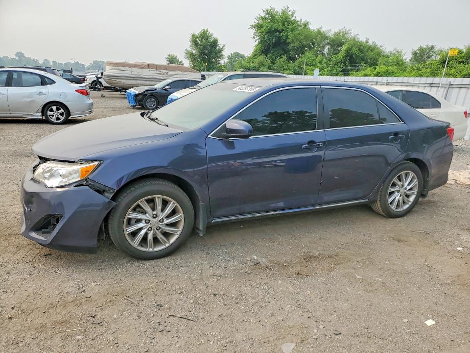 2014 Toyota Camry მანქანა იყიდება აუქციონზე, vin: 4T1BF1FK2EU824292, აუქციონის ნომერი: 60251286