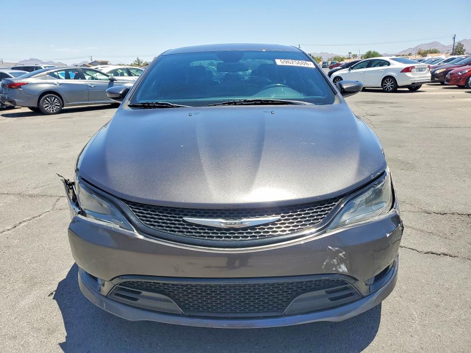 59625606 :رقم المزاد ، 1C3CCCBG2FN530177 vin ، 2015 Chrysler 200 مزاد بيع