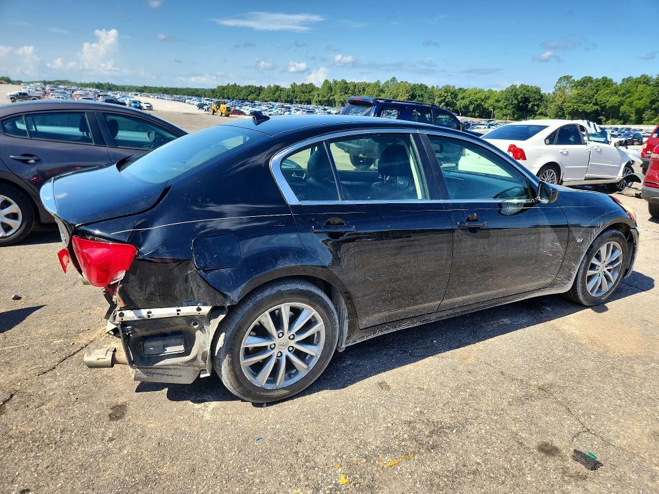 60426096 :رقم المزاد ، JN1CV6AP0FM501701 vin ، 2015 Infiniti Q40 مزاد بيع