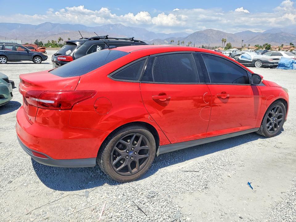 61049536 :رقم المزاد ، 1FADP3F26GL339903 vin ، 2016 Ford Focus مزاد بيع