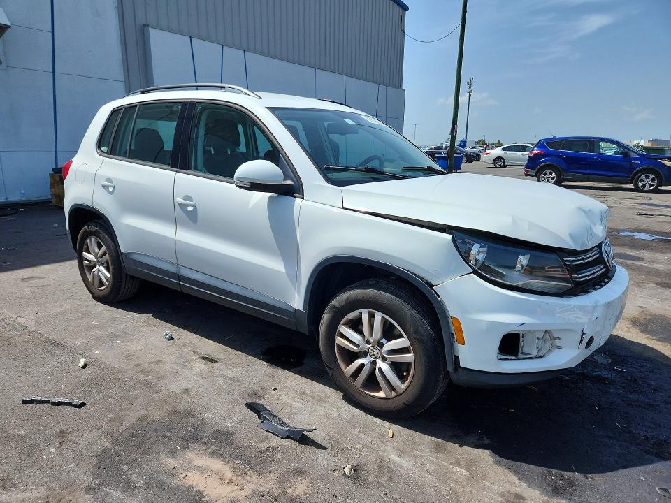 2017 Volkswagen Tiguan მანქანა იყიდება აუქციონზე, vin: WVGAV7AX4HW513010, აუქციონის ნომერი: 60559346
