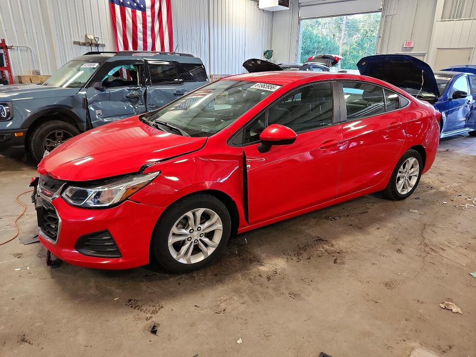 Продажа на аукционе авто 2019 Chevrolet Cruze, vin: 1G1BC5SM4K7108766, номер лота: 61983956