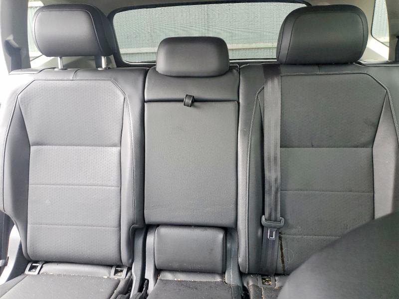 Продаж на аукціоні авто 2018 Volkswagen Tiguan, vin: 3VV3B7AX7JM121460, номер лоту: 62118056