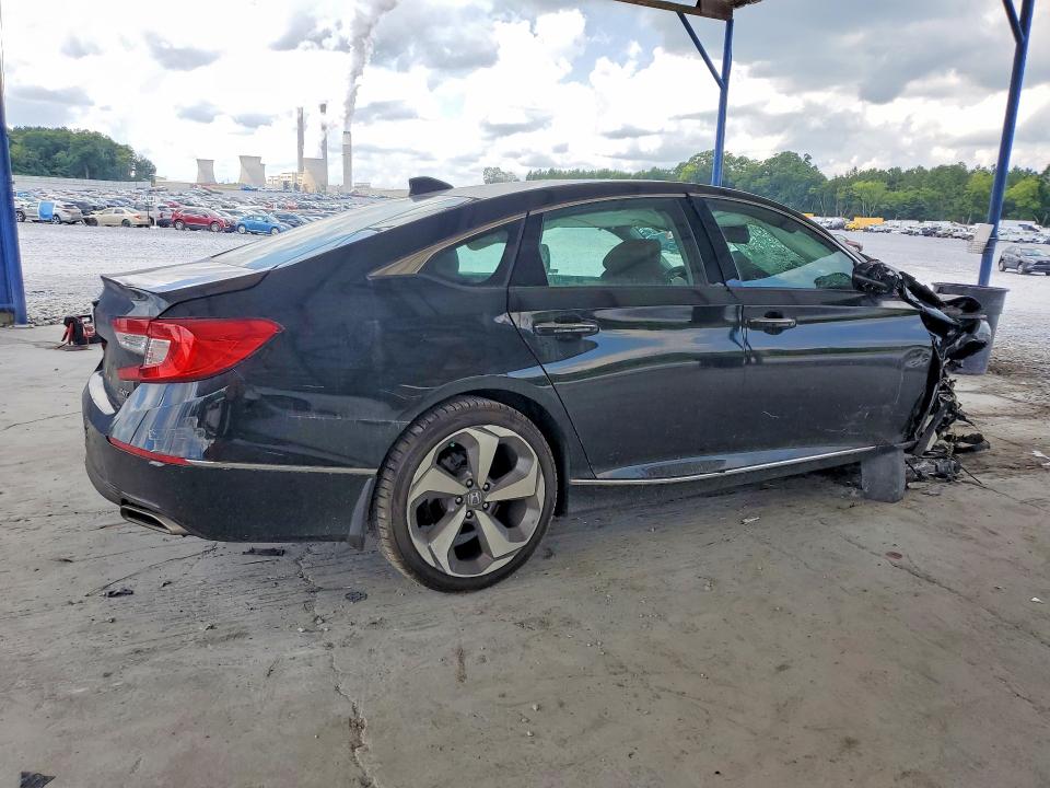 2018 Honda Accord მანქანა იყიდება აუქციონზე, vin: 1HGCV2F92JA051979, აუქციონის ნომერი: 64020386