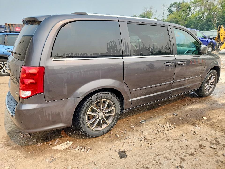 61023816 :رقم المزاد ، 2C4RDGCG8HR745724 vin ، 2017 Dodge Grand Caravan مزاد بيع